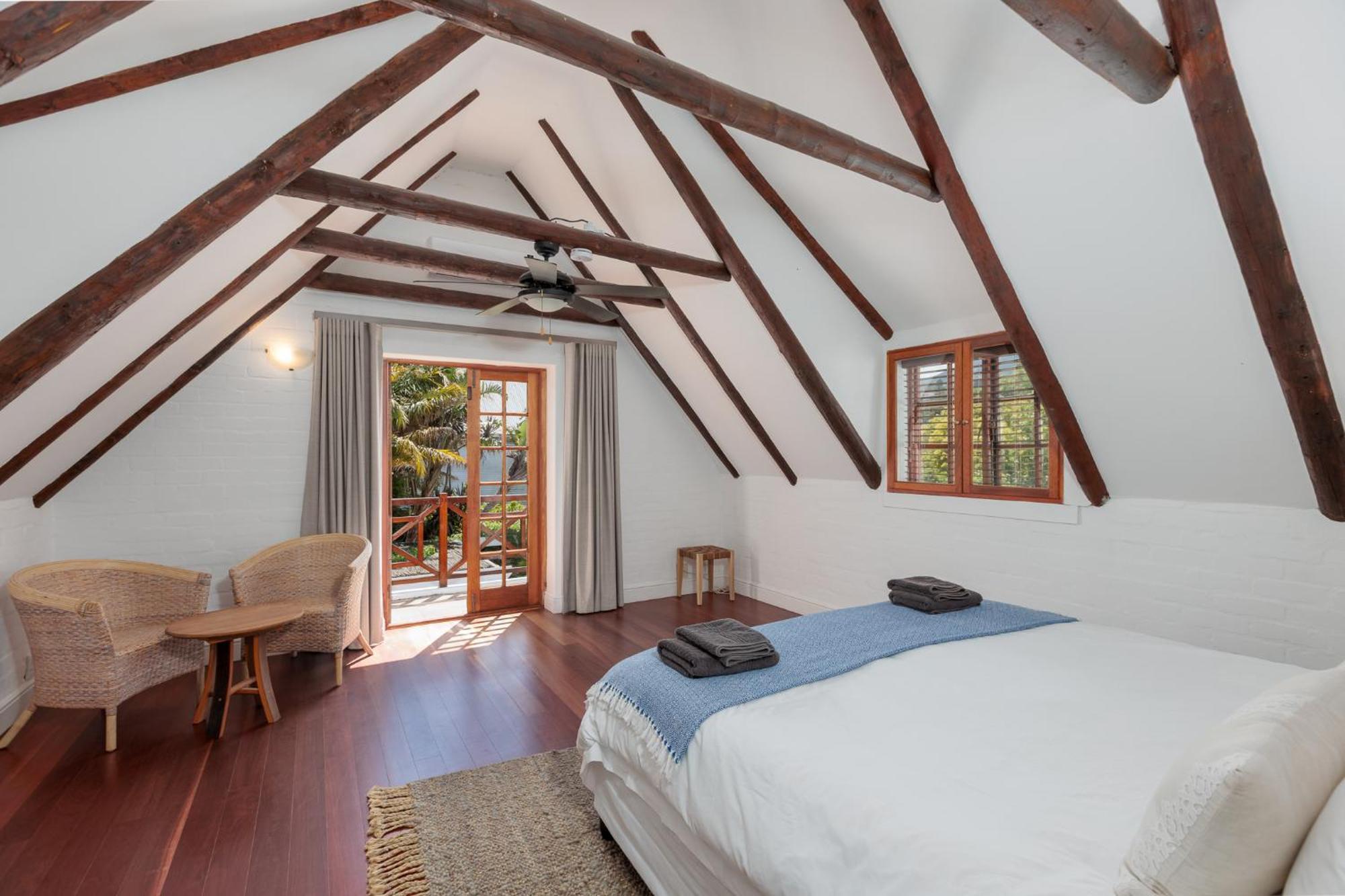 Die Rietdak - Reetdachhaus Mit Vier Schlafzimmern เคปทาวน์ ภายนอก รูปภาพ